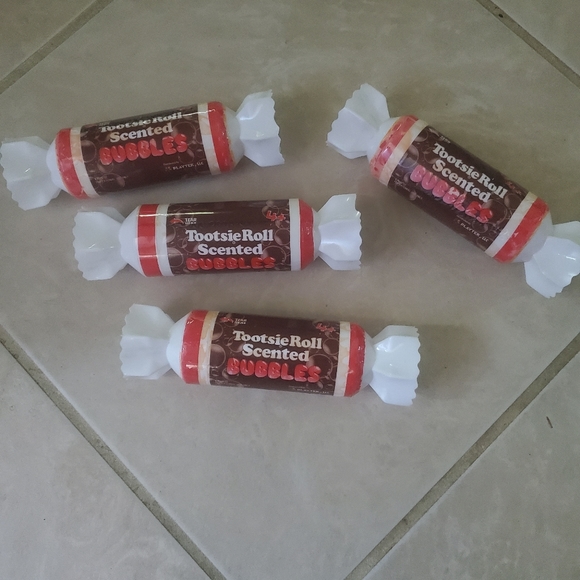 Novelty Tootsie Roll Scented Bubbles - Picture 1 of 3